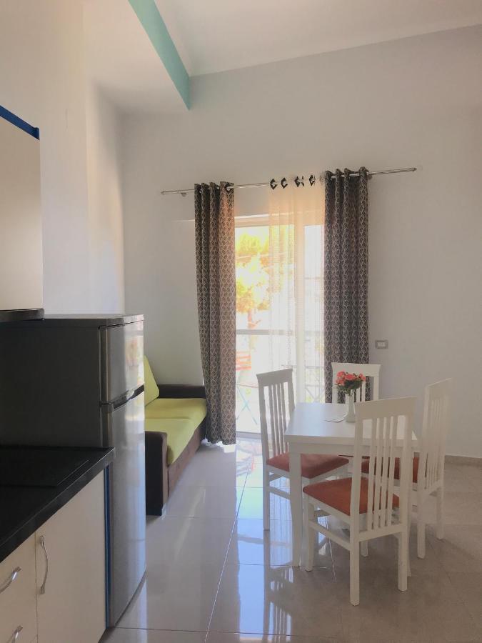 סרנדה Crown Deluxe Apartments מראה חיצוני תמונה