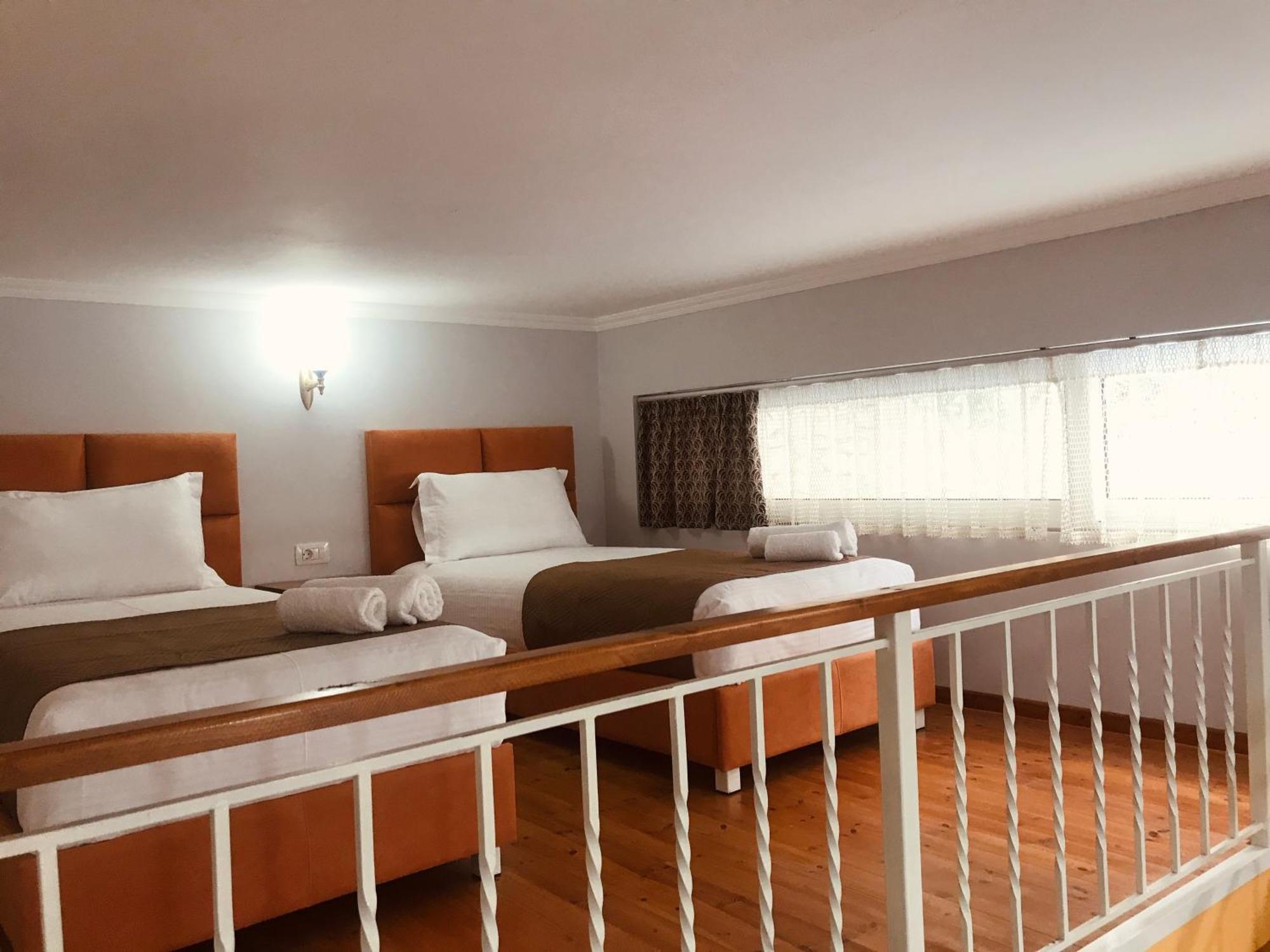 סרנדה Crown Deluxe Apartments מראה חיצוני תמונה