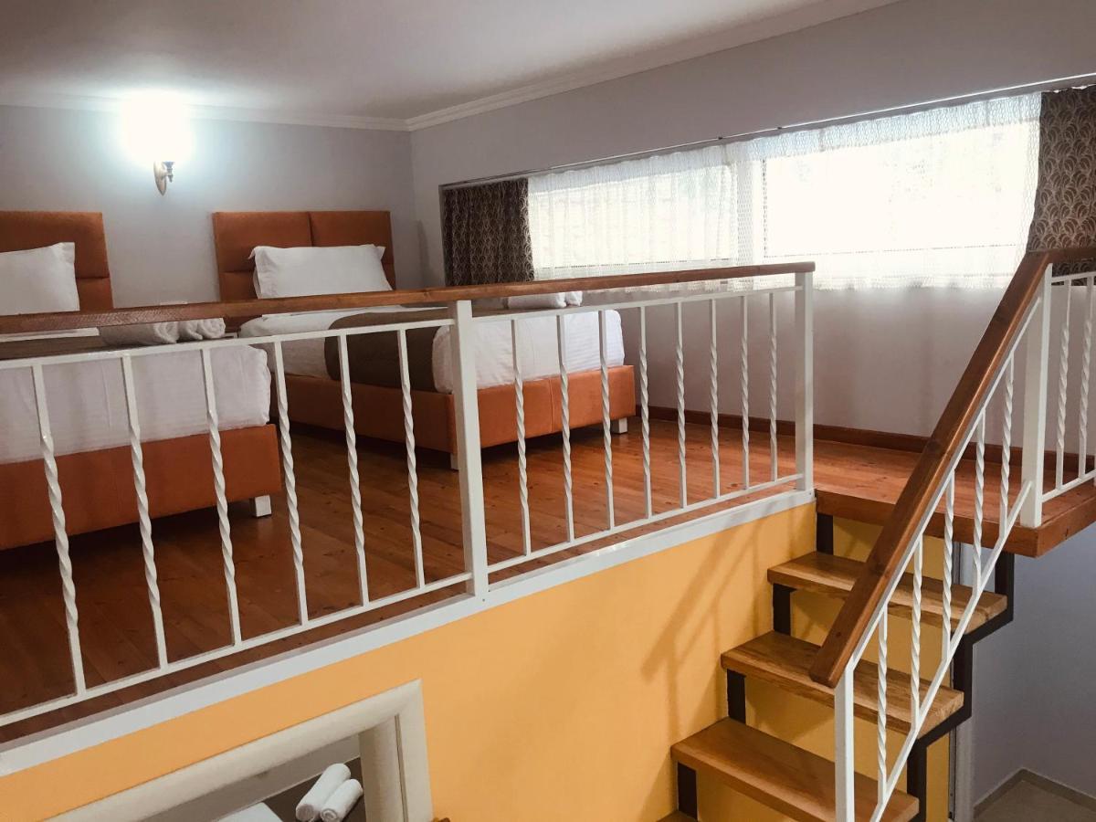 סרנדה Crown Deluxe Apartments מראה חיצוני תמונה