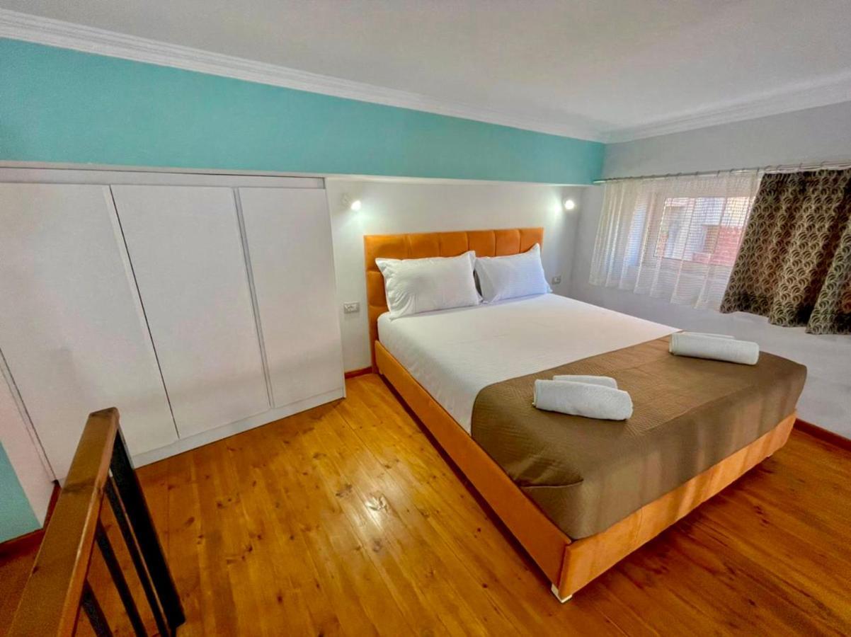 סרנדה Crown Deluxe Apartments מראה חיצוני תמונה