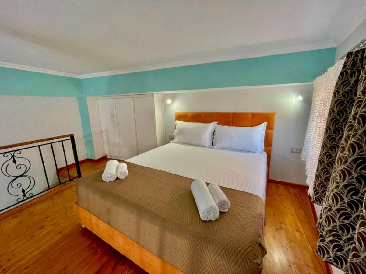 סרנדה Crown Deluxe Apartments מראה חיצוני תמונה