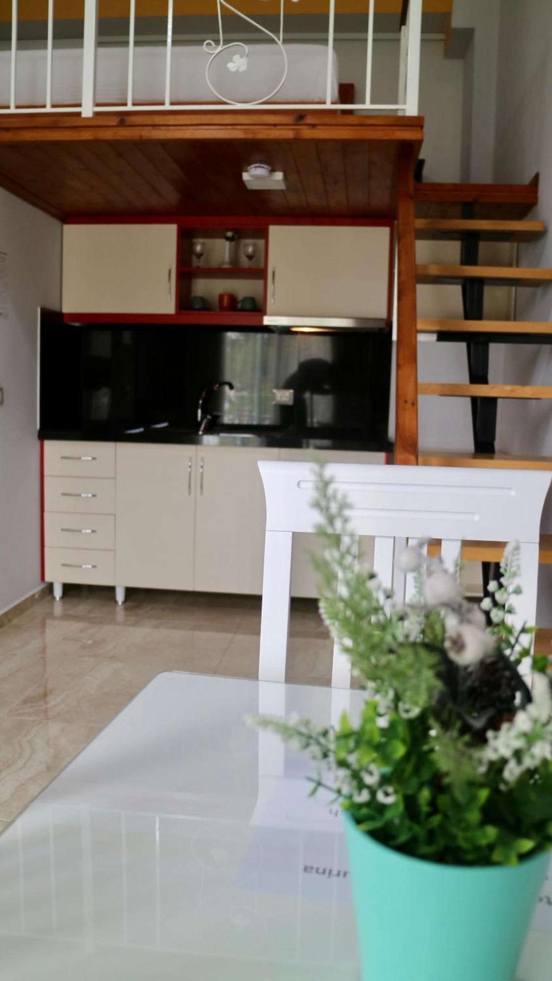 סרנדה Crown Deluxe Apartments מראה חיצוני תמונה