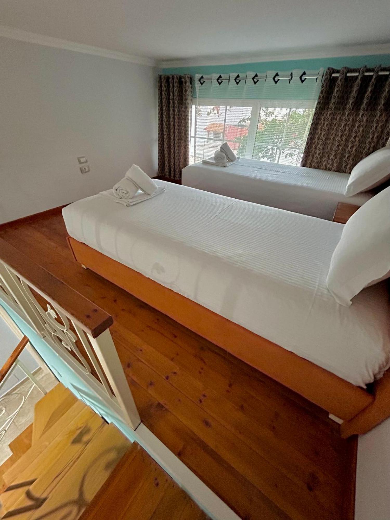 סרנדה Crown Deluxe Apartments מראה חיצוני תמונה