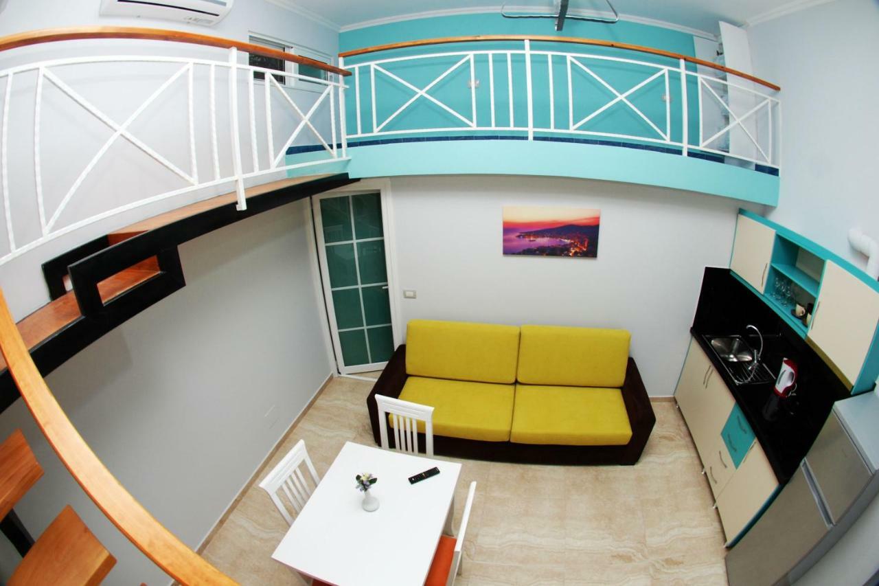 סרנדה Crown Deluxe Apartments מראה חיצוני תמונה