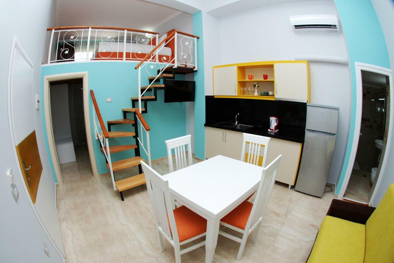 סרנדה Crown Deluxe Apartments מראה חיצוני תמונה