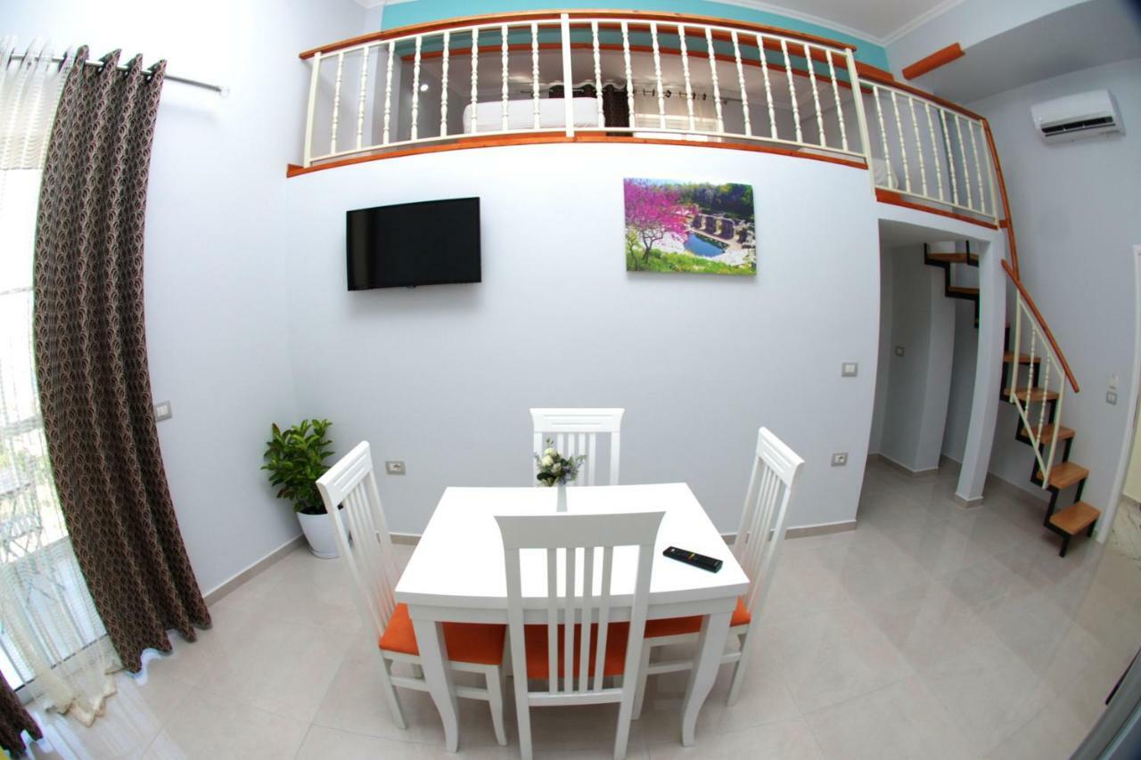 סרנדה Crown Deluxe Apartments מראה חיצוני תמונה