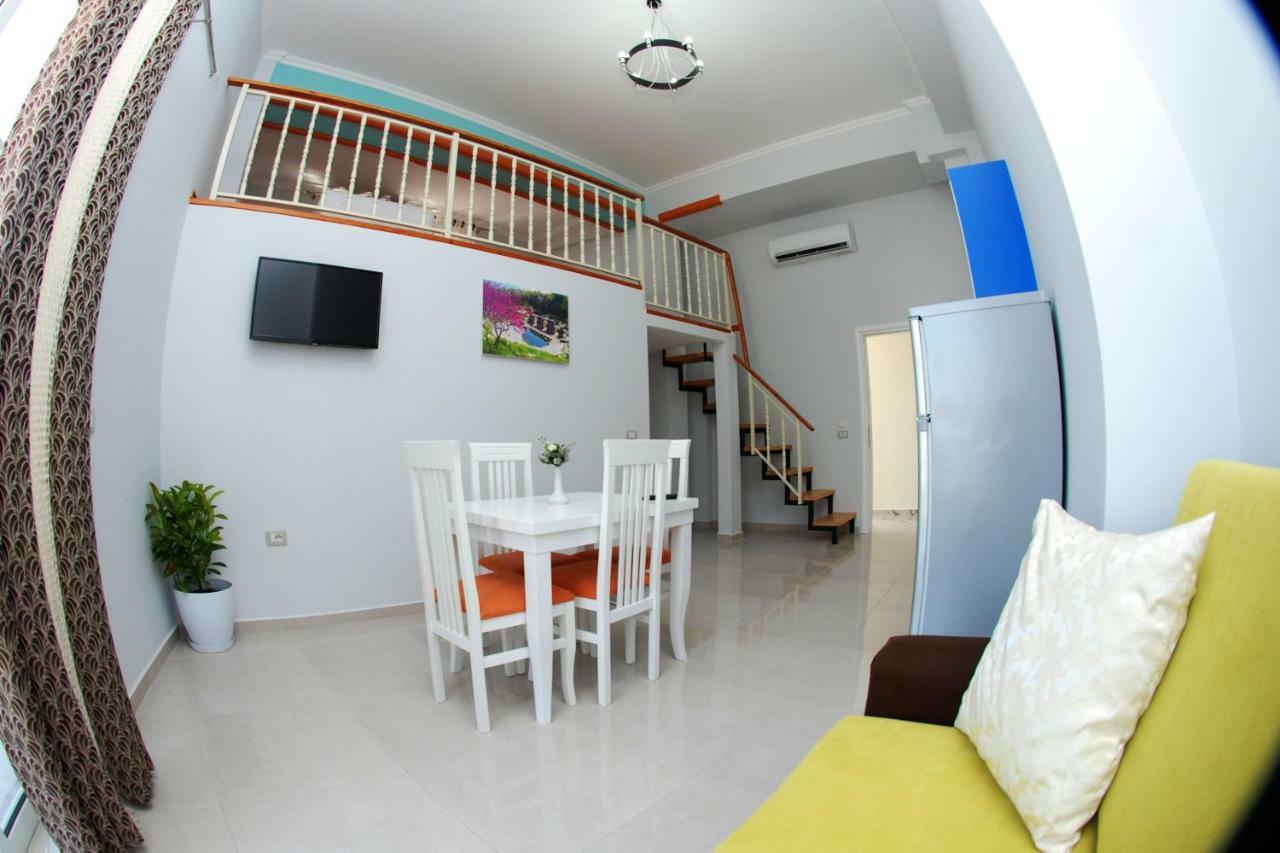סרנדה Crown Deluxe Apartments מראה חיצוני תמונה